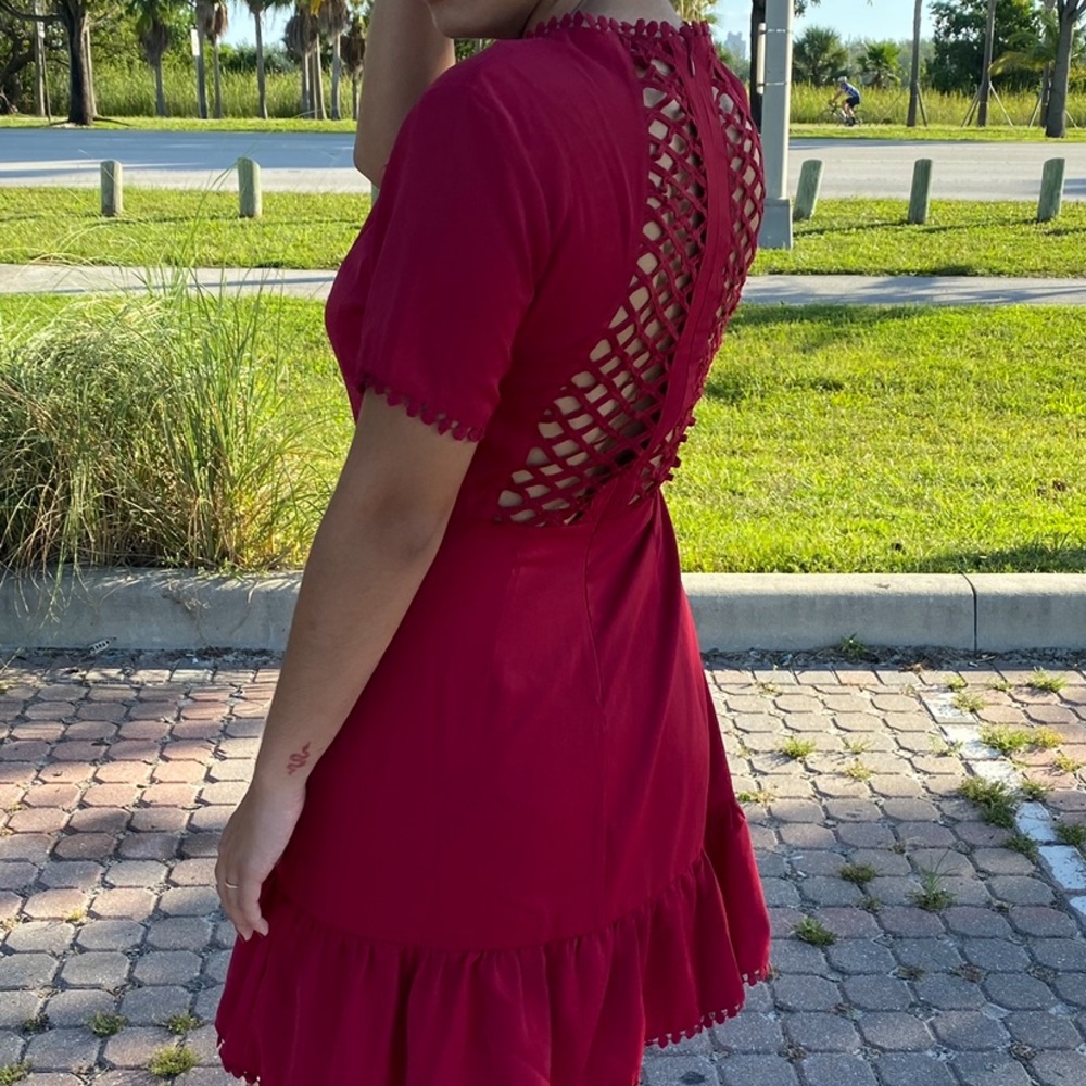 Red dress - Picture 4 of 4